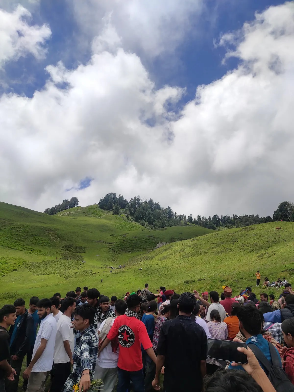 Dayara Bugyal Trek